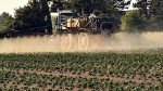pesticide epandage agricole.jpg