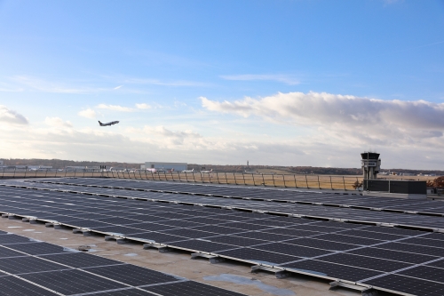 aéroport toulouse photovoltaïque.jpg